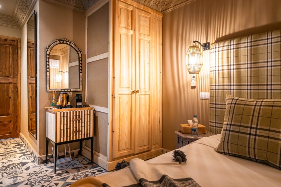 salle de bain chambre moucharabieh